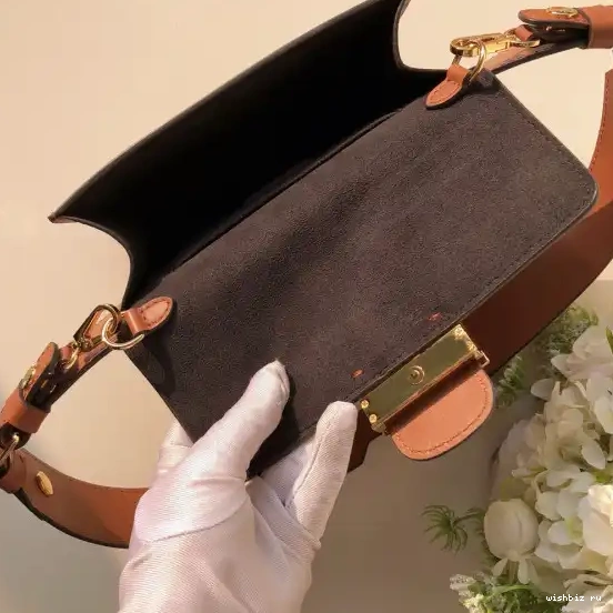 WIS Bag（2019 Show） Belt Spring Louis Vuitton 0704